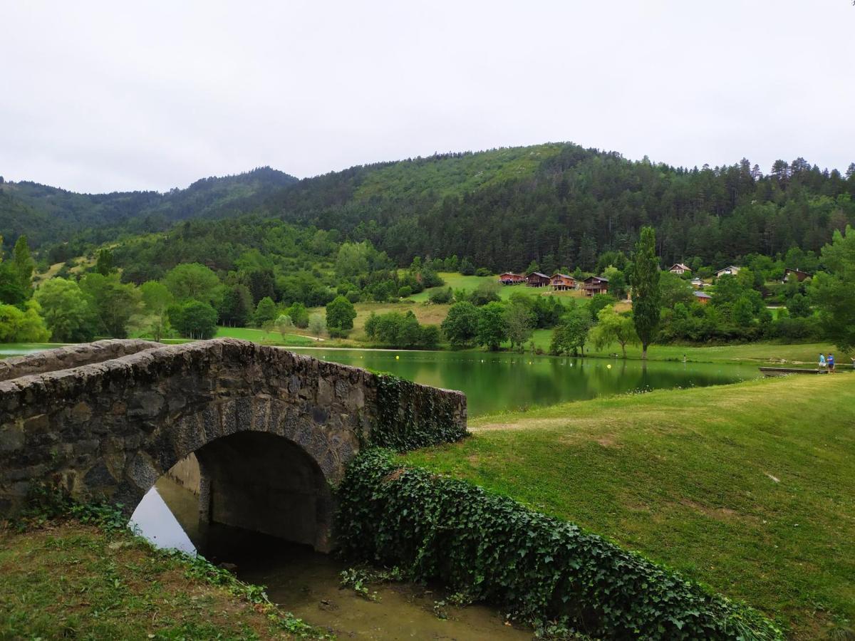 Belle Maison Proche De La Ville Et Du Lac Belcaire المظهر الخارجي الصورة